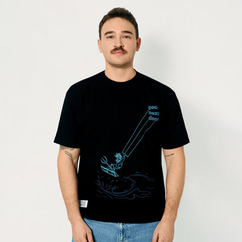 Making Waves… Literally (Unisex Tişört)