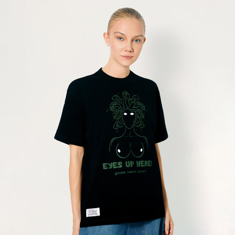 Eyes Up Here! (Unisex Tişört)