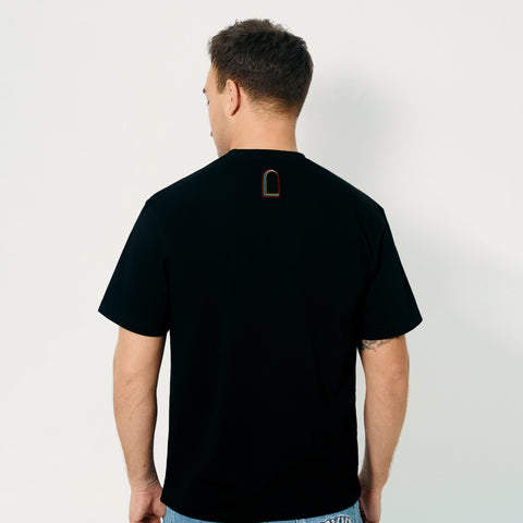 Love is Divine (Unisex Tişört)